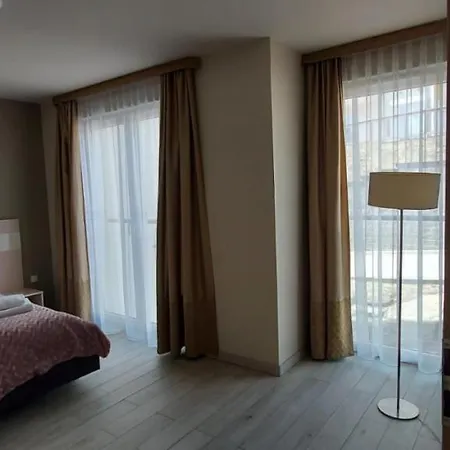 Apartment Czarna Gora Is17