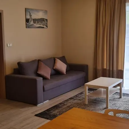 Apartment Czarna Gora Is17
